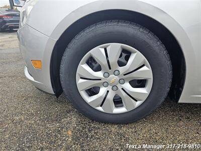 2012 Chevrolet Cruze LS   - Photo 23 - Greenwood, IN 46142
