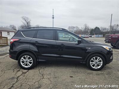 2018 Ford Escape SE   - Photo 6 - Greenwood, IN 46142