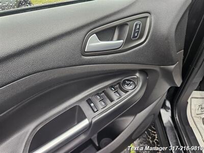 2018 Ford Escape SE   - Photo 11 - Greenwood, IN 46142