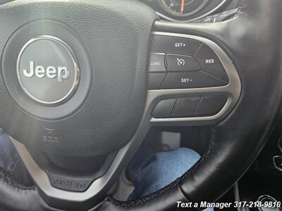 2019 Jeep Cherokee Latitude Plus   - Photo 16 - Greenwood, IN 46142