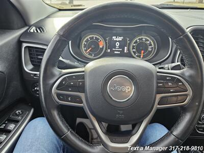 2019 Jeep Cherokee Latitude Plus   - Photo 12 - Greenwood, IN 46142