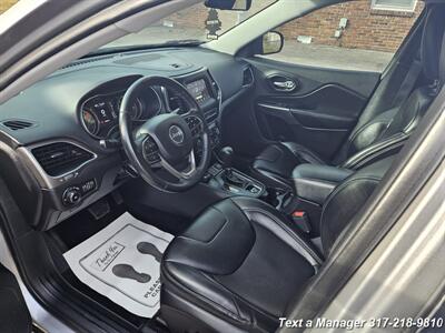 2019 Jeep Cherokee Latitude Plus   - Photo 9 - Greenwood, IN 46142