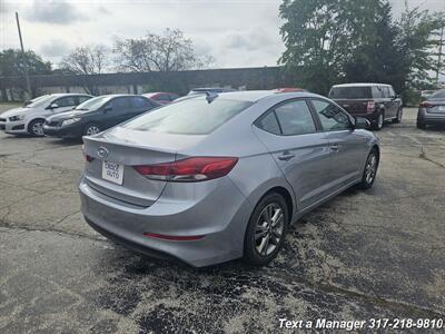 2017 Hyundai ELANTRA SE   - Photo 5 - Greenwood, IN 46142