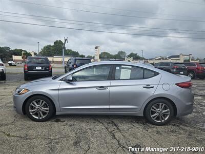 2017 Hyundai ELANTRA SE   - Photo 2 - Greenwood, IN 46142