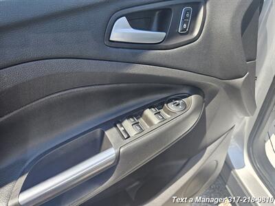 2016 Ford Escape SE   - Photo 10 - Greenwood, IN 46142