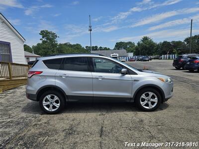 2016 Ford Escape SE   - Photo 6 - Greenwood, IN 46142