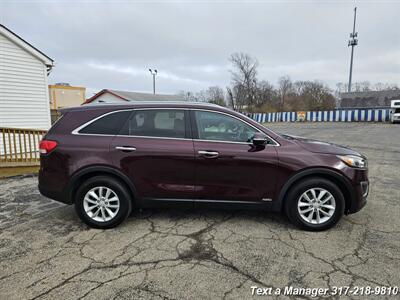 2017 Kia Sorento LX   - Photo 6 - Greenwood, IN 46142