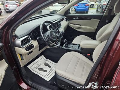 2017 Kia Sorento LX   - Photo 9 - Greenwood, IN 46142