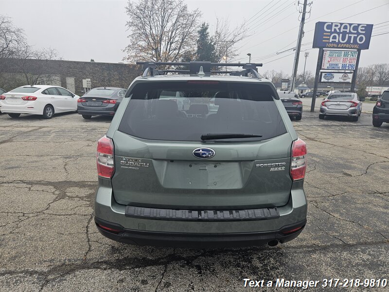 2016 Subaru Forester 2.5i Touring photo 3