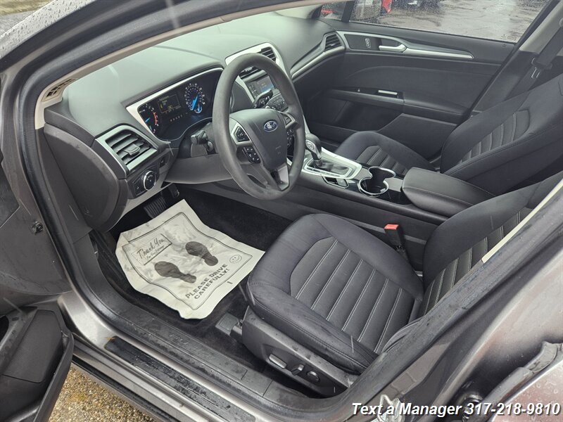 2014 Ford Fusion SE photo 8