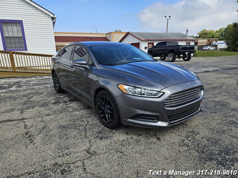 2014 Ford Fusion SE photo 6