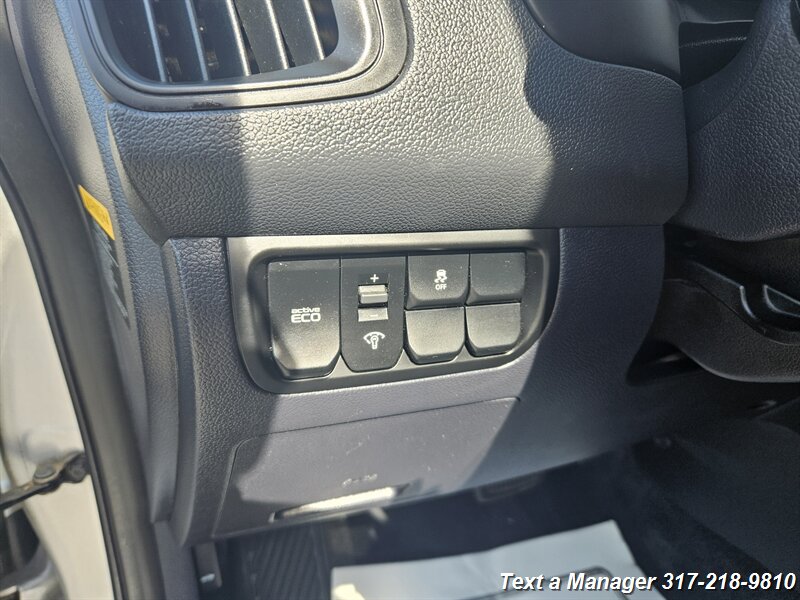 2013 Kia Rio LX - Photo 11 - Greenwood, IN 46142