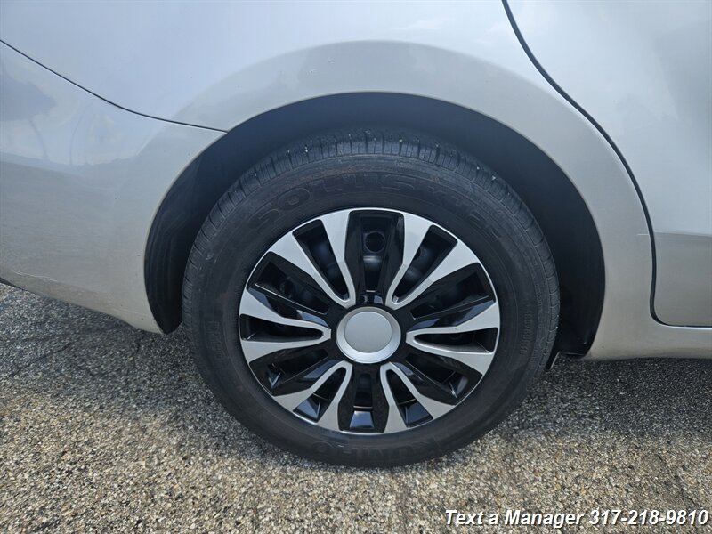 2013 Kia Rio LX - Photo 11 - Greenwood, IN 46142