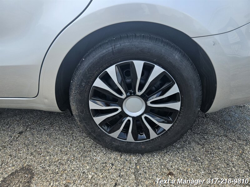 2013 Kia Rio LX - Photo 10 - Greenwood, IN 46142