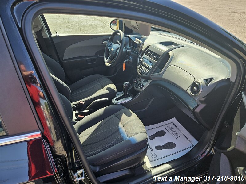 2012 Chevrolet Sonic LT - Photo 24 - Greenwood, IN 46142