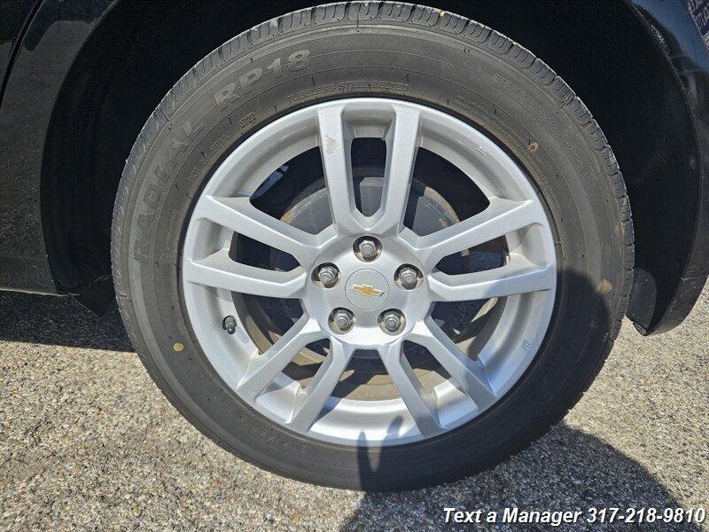 2012 Chevrolet Sonic LT - Photo 27 - Greenwood, IN 46142