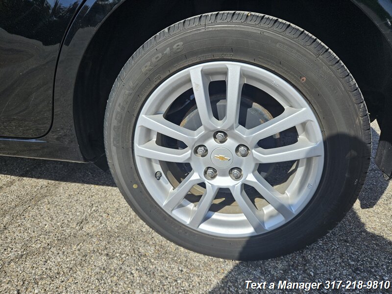 2012 Chevrolet Sonic LT - Photo 29 - Greenwood, IN 46142