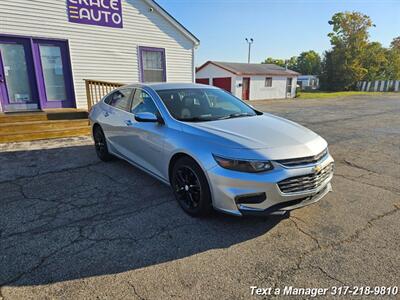 2017 Chevrolet Malibu LT   - Photo 7 - Greenwood, IN 46142