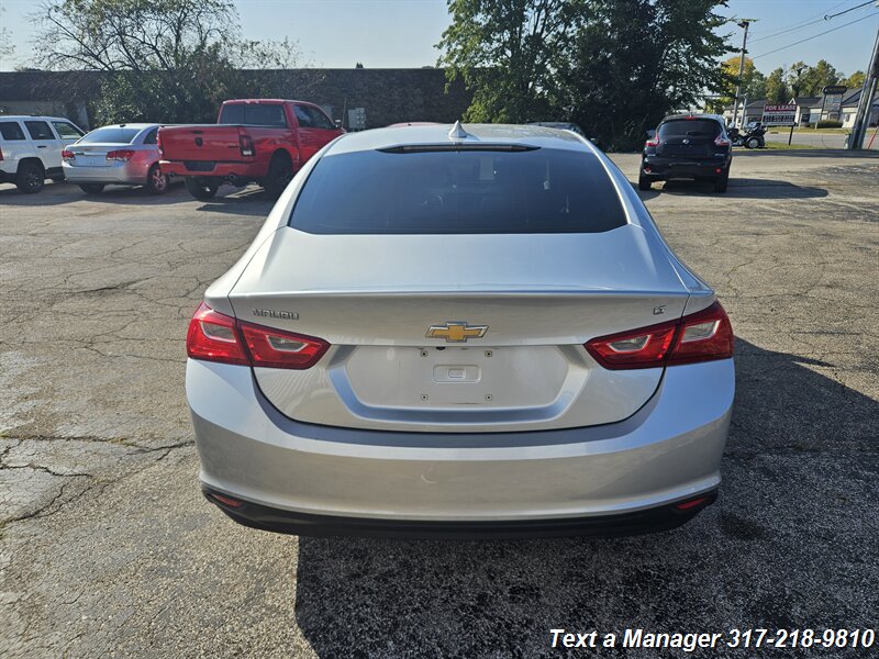 2017 Chevrolet Malibu 1LT photo 3