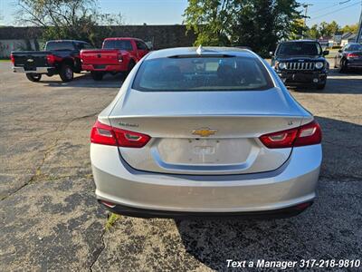 2017 Chevrolet Malibu LT   - Photo 4 - Greenwood, IN 46142