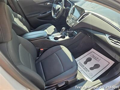 2017 Chevrolet Malibu LT   - Photo 26 - Greenwood, IN 46142