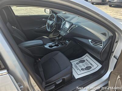 2017 Chevrolet Malibu LT   - Photo 24 - Greenwood, IN 46142