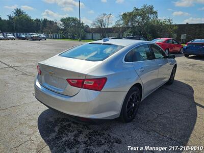 2017 Chevrolet Malibu LT   - Photo 5 - Greenwood, IN 46142