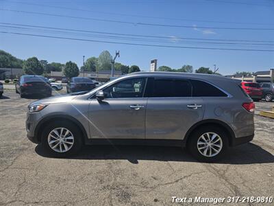 2016 Kia Sorento LX V6   - Photo 2 - Greenwood, IN 46142