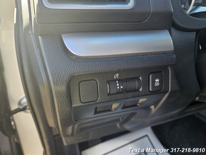 2016 Subaru Forester 2.5i - Photo 11 - Greenwood, IN 46142