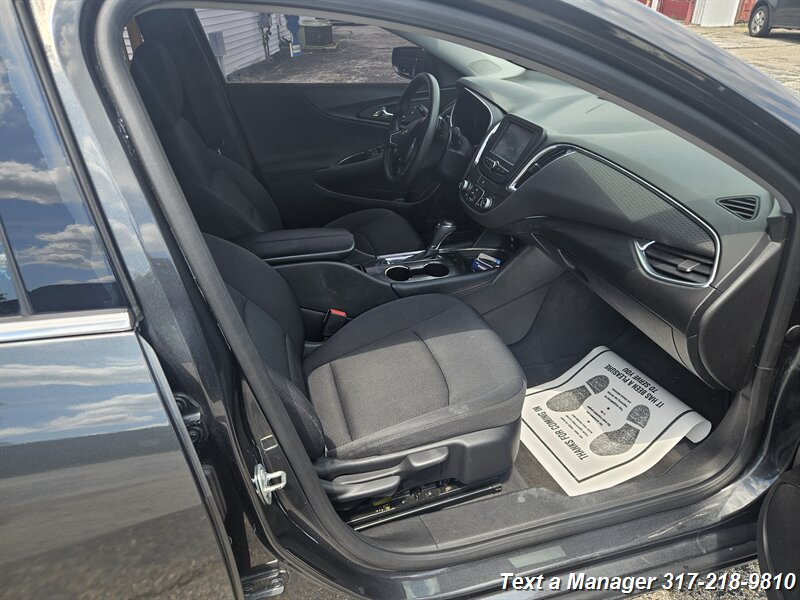 2016 Chevrolet Malibu LT - Photo 25 - Greenwood, IN 46142