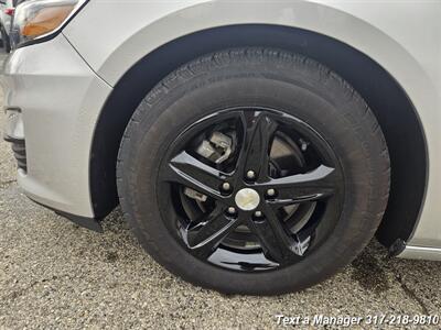 2019 Chevrolet Malibu LS   - Photo 26 - Greenwood, IN 46142