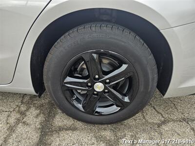 2019 Chevrolet Malibu LS   - Photo 27 - Greenwood, IN 46142