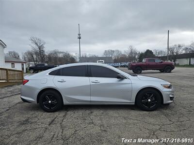 2019 Chevrolet Malibu LS   - Photo 6 - Greenwood, IN 46142