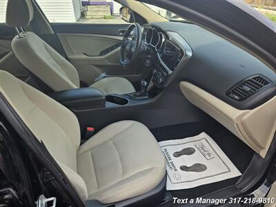 2015 Kia Optima LX   - Photo 22 - Greenwood, IN 46142
