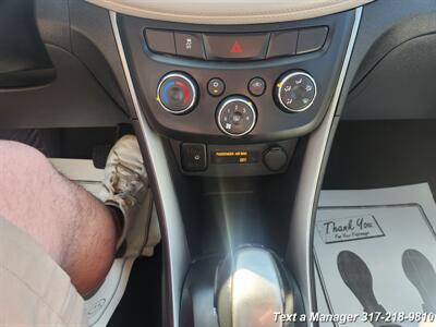 2018 Chevrolet Trax LT   - Photo 15 - Greenwood, IN 46142