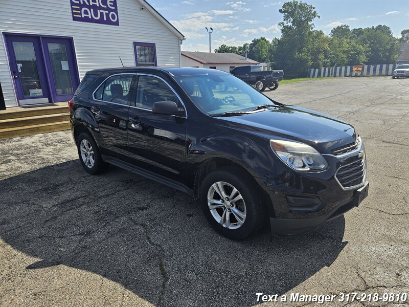 2017 Chevrolet Equinox LS - Photo 7 - Greenwood, IN 46142