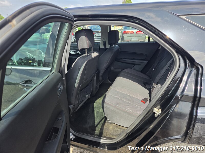 2017 Chevrolet Equinox LS - Photo 19 - Greenwood, IN 46142