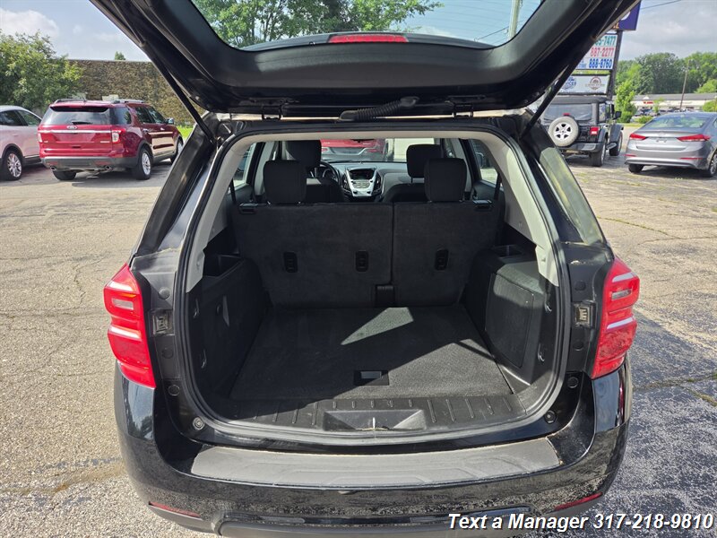 2017 Chevrolet Equinox LS - Photo 20 - Greenwood, IN 46142