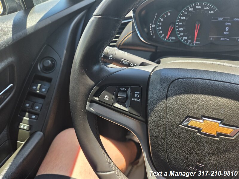 2019 Chevrolet Trax LT - Photo 10 - Greenwood, IN 46142