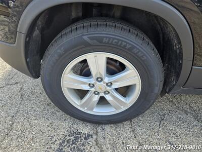 2019 Chevrolet Trax LT   - Photo 11 - Greenwood, IN 46142
