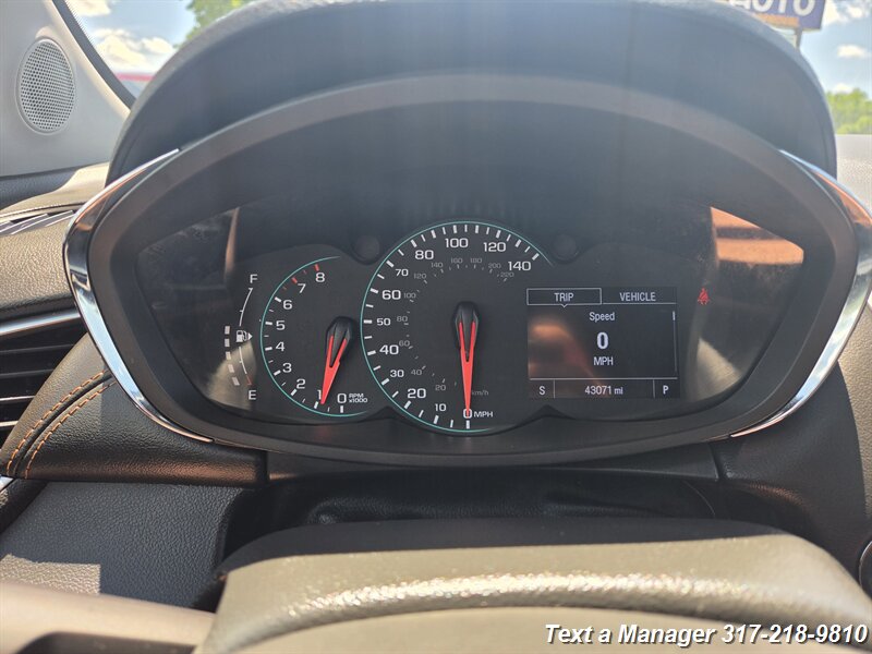 2019 Chevrolet Trax LT - Photo 12 - Greenwood, IN 46142