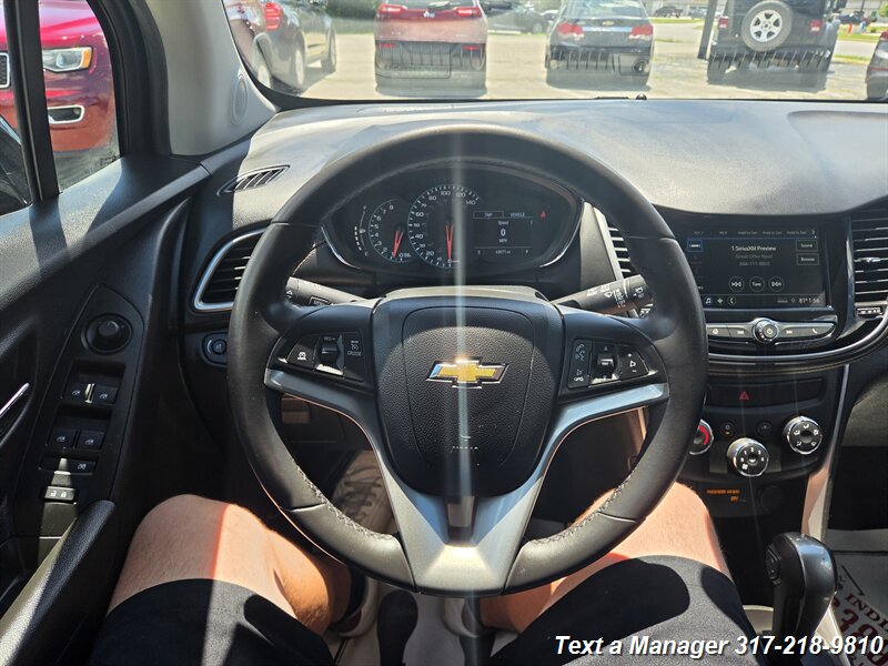 2019 Chevrolet Trax LT - Photo 9 - Greenwood, IN 46142
