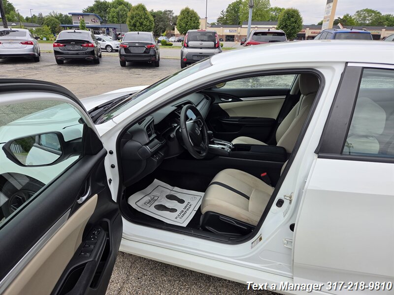 2016 Honda Civic LX - Photo 18 - Greenwood, IN 46142