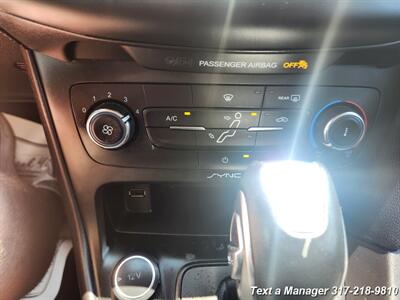 2015 Ford Focus SE   - Photo 22 - Greenwood, IN 46142