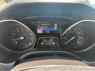 2015 Ford Focus SE   - Photo 16 - Greenwood, IN 46142