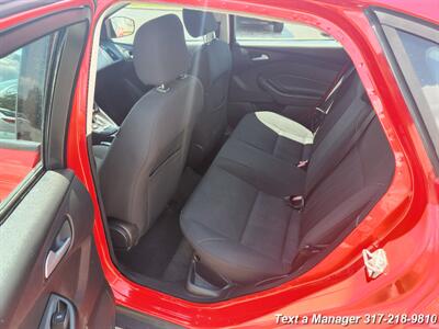 2015 Ford Focus SE   - Photo 10 - Greenwood, IN 46142
