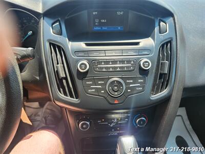 2015 Ford Focus SE   - Photo 20 - Greenwood, IN 46142
