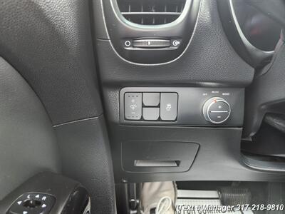 2014 Kia Soul +   - Photo 13 - Greenwood, IN 46142