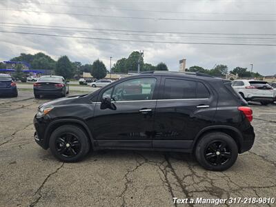 2020 Chevrolet Trax LT - Photo 2 - Greenwood, IN 46142