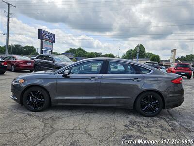 2018 Ford Fusion SE   - Photo 2 - Greenwood, IN 46142